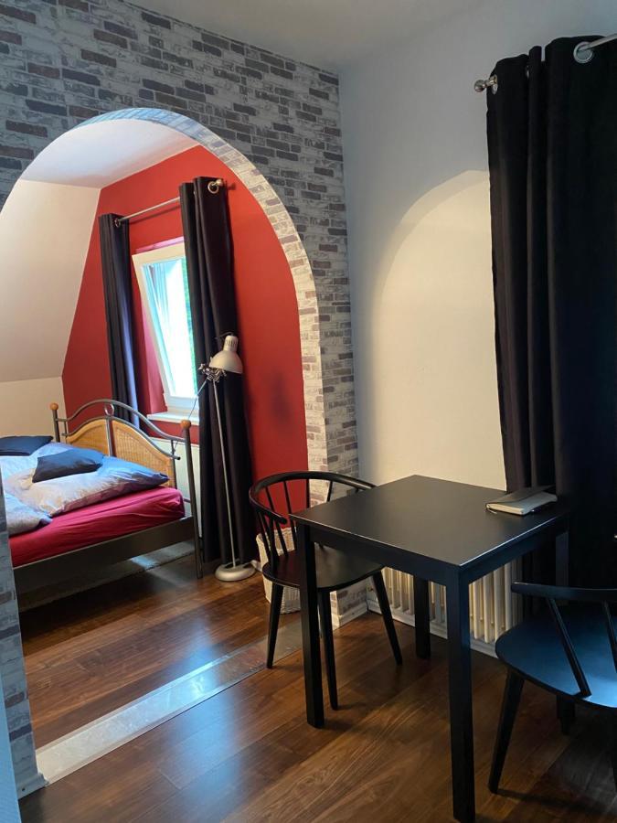 Ein Appartement Und Ein Komfortzimmer In Malsch, Zwischen Karlsruhe, Rastatt Und Baden-Baden Malsch  Buitenkant foto
