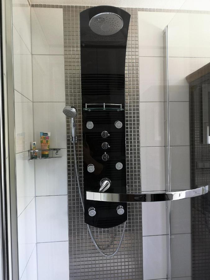 Ein Appartement Und Ein Komfortzimmer In Malsch, Zwischen Karlsruhe, Rastatt Und Baden-Baden Malsch  Buitenkant foto